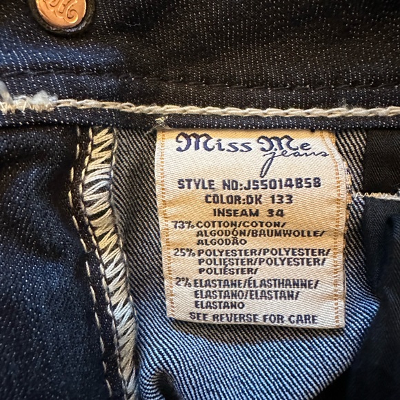 Miss Me Loose Saddle Stitch Border Skinny Jeans. Sizes: 27 & 28 - Picture 9 of 14